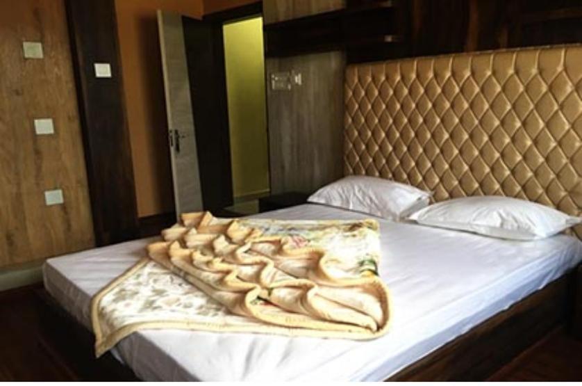 Hotel Himalaya 아가르탈라 외부 사진