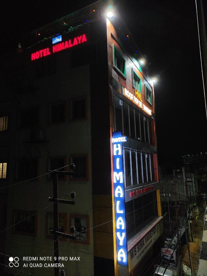Hotel Himalaya 아가르탈라 외부 사진
